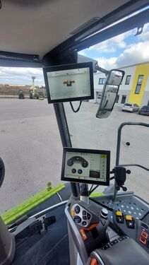 Claas Trion 730