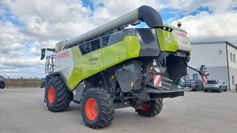 Claas Trion 730