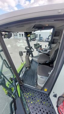 Claas Trion 730
