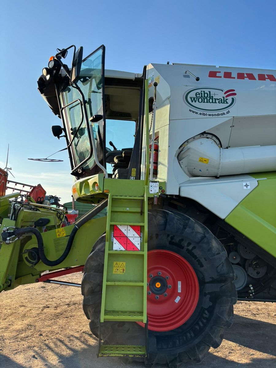 Claas Tucano 320 2
