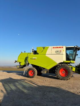 Claas Tucano 320