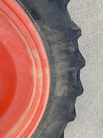 Mitas 270/95 R32