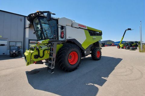 Claas Lexion 6700