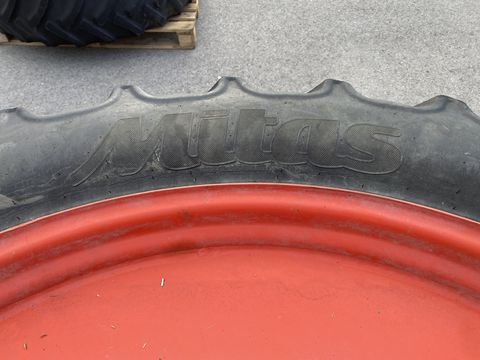 Mitas 300/95 R40