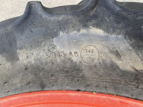 Mitas 300/95 R40