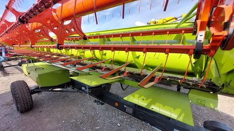 Claas Trion 730