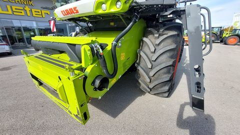 Claas Trion 730