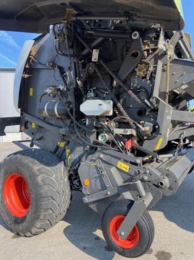 Claas Variant 385 RC