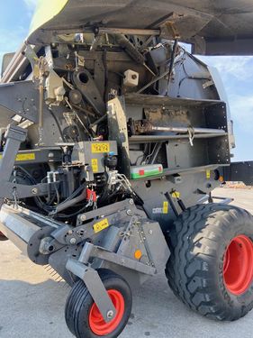 Claas Variant 385 RC