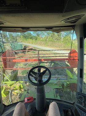 Claas Avero 240