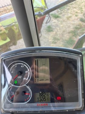 Claas Avero 240