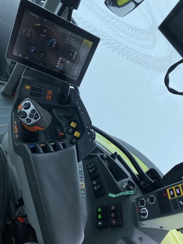 Claas Arion 550 CEBIS CMATIC