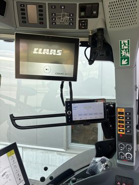 Claas Axion 930 CEBIS (Stage V)