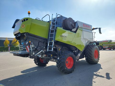 Claas TRION 650 