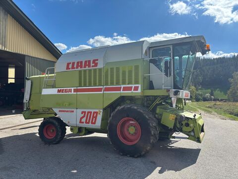 Claas Mega 208