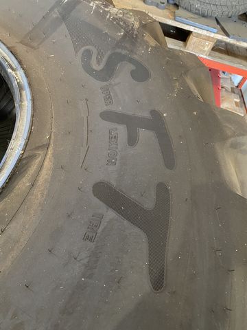 Mitas 800/70 R32