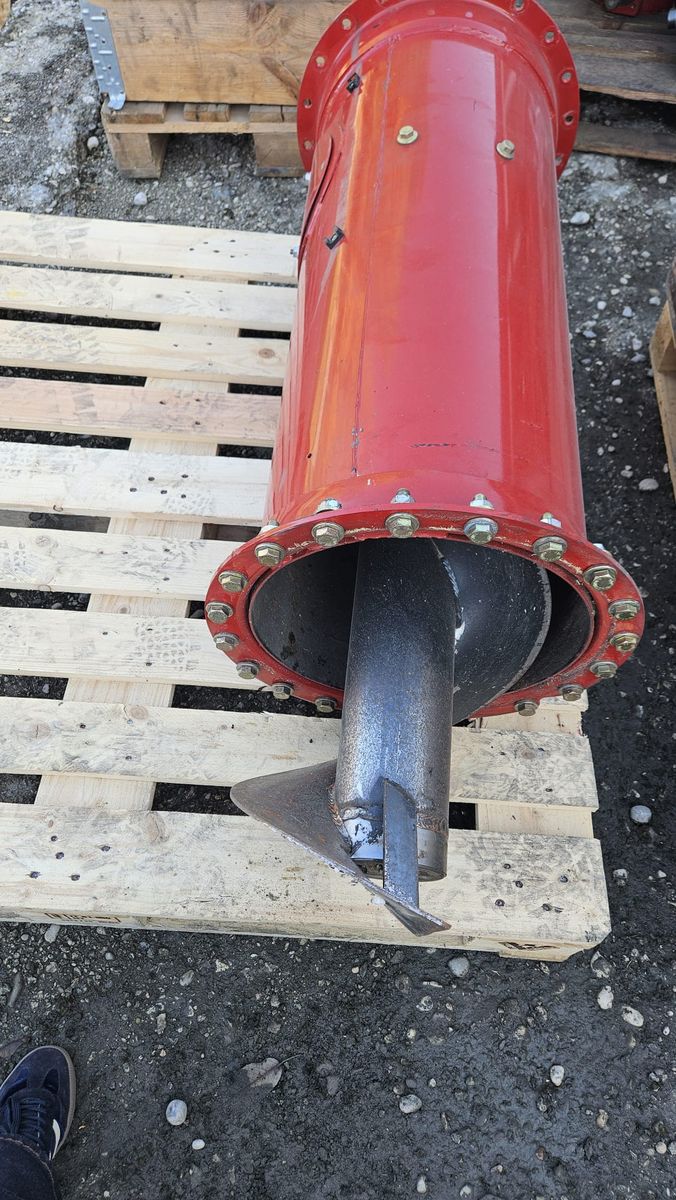 Case IH Korntankrohrverlängerung 90cm 2