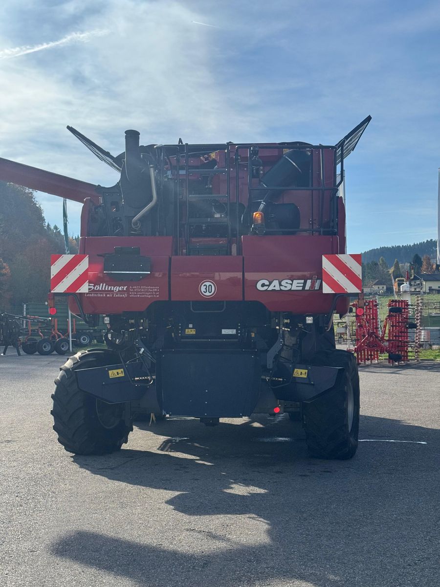Case IH Axial-Flow 7240 3