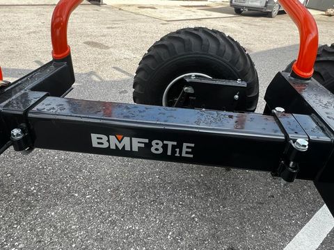 BMF BMF 8T1 - E mit BMF 650 Kran