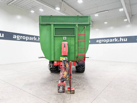 Pronar T700 rear-tipping monocoque trailer with 14,430 