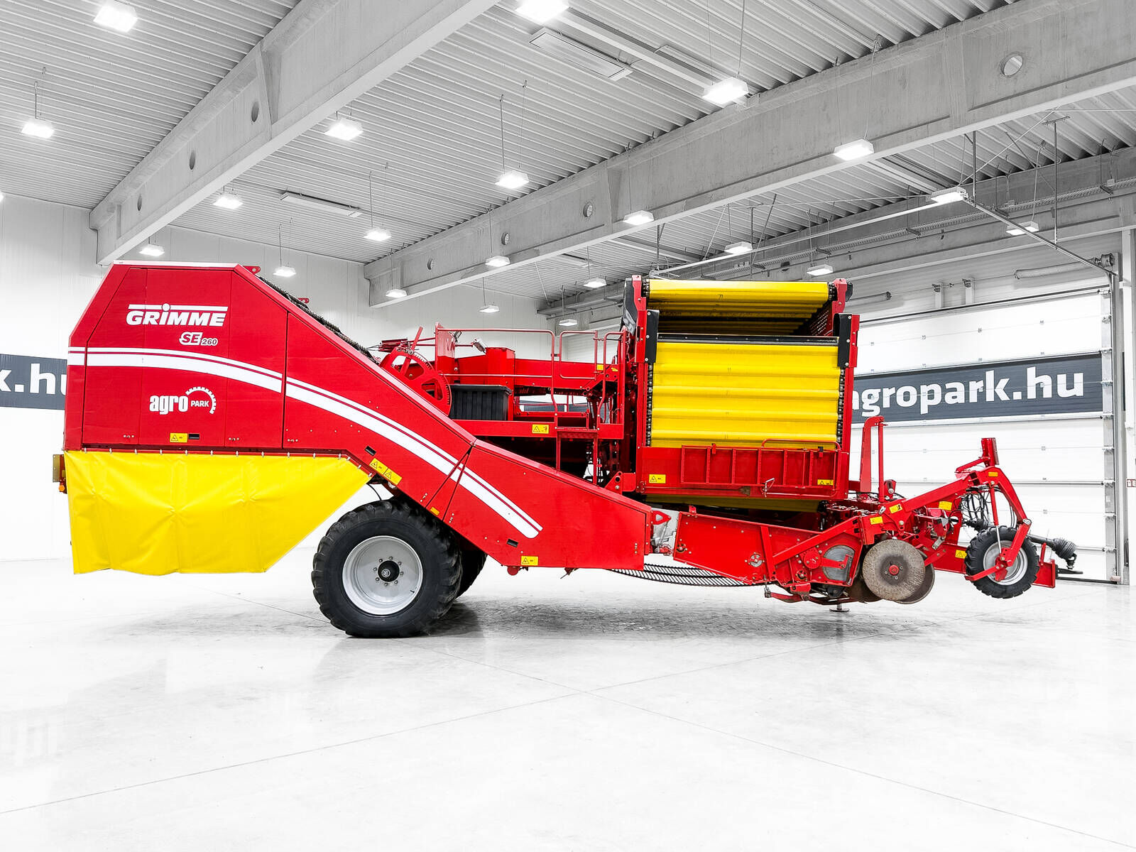 SE 260 towed potato harvester, VC50 monitor + Jo 1