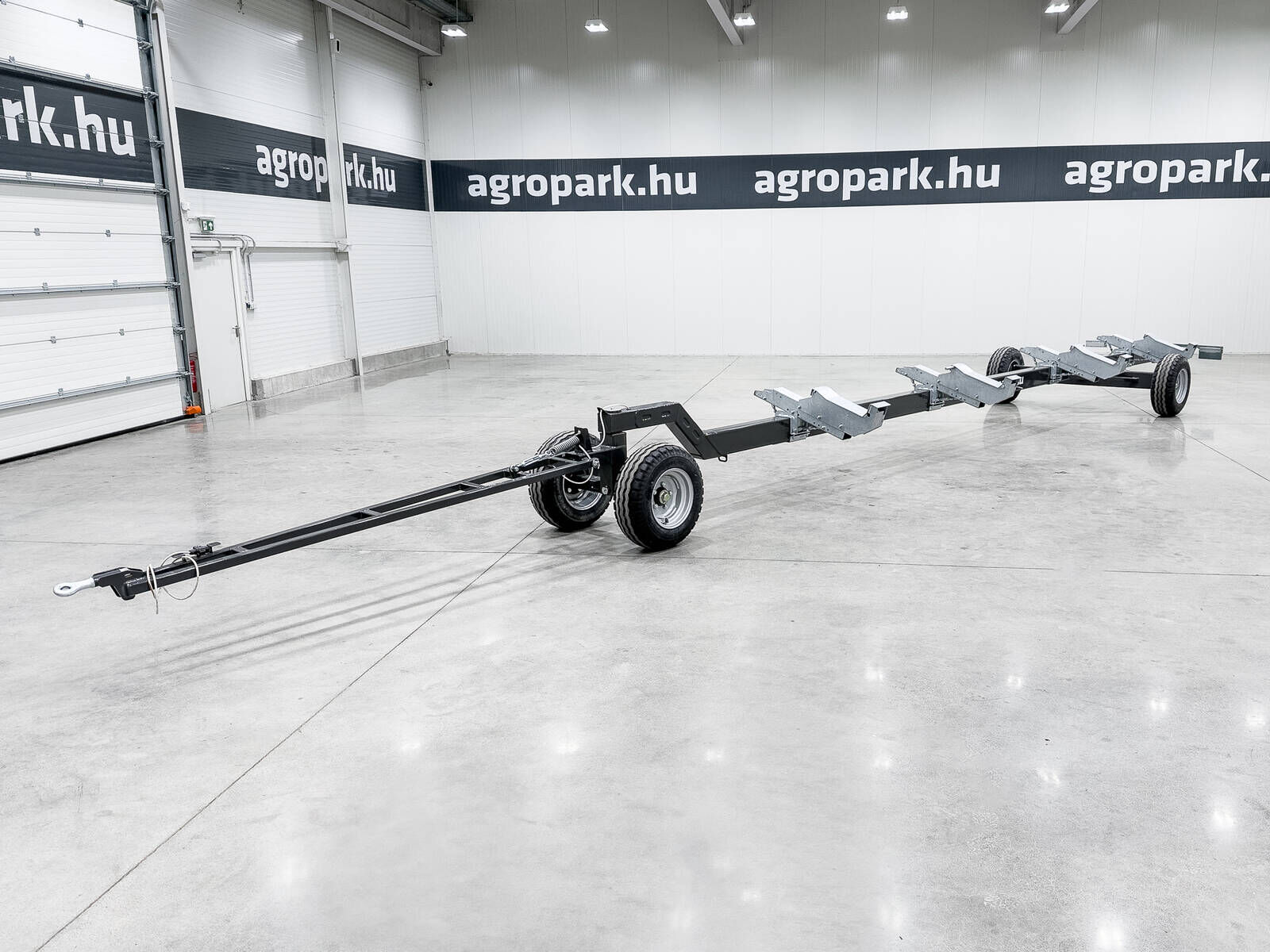 Xtra TX16-75 trolley for SunSeed 16 row sunflowe 2