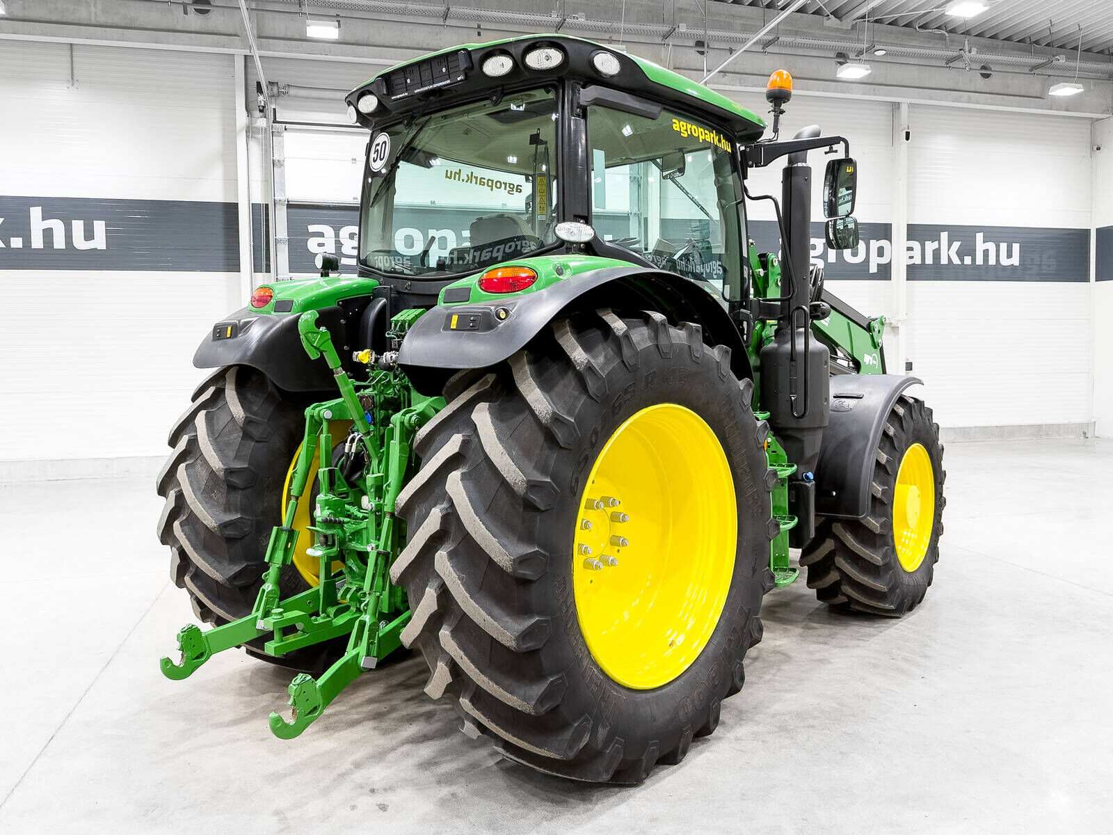 John Deere 6155R tractor, AutoQuad 50 km/h, TLS, cab susp., 3