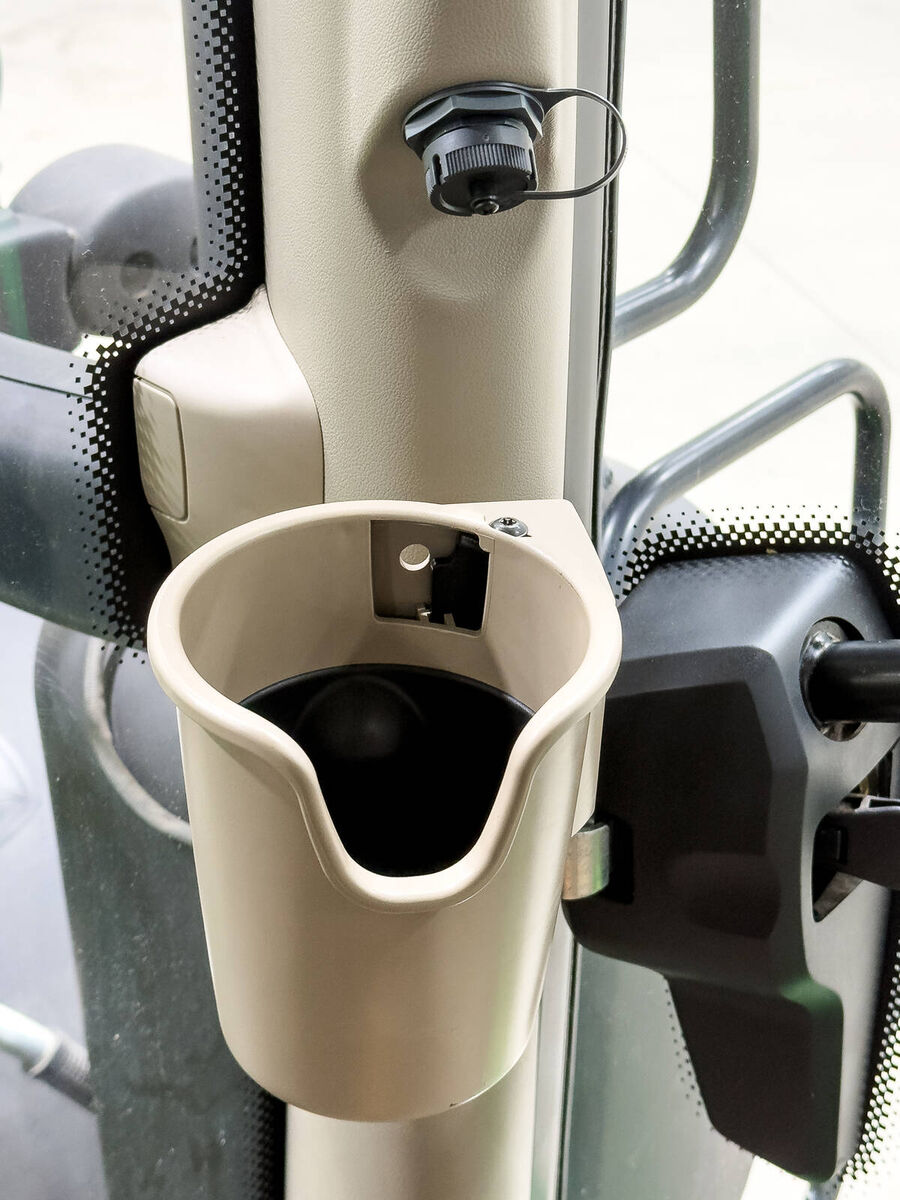 John Deere 6175R DirectDrive 24/24 40 km/h, axle suspension 2