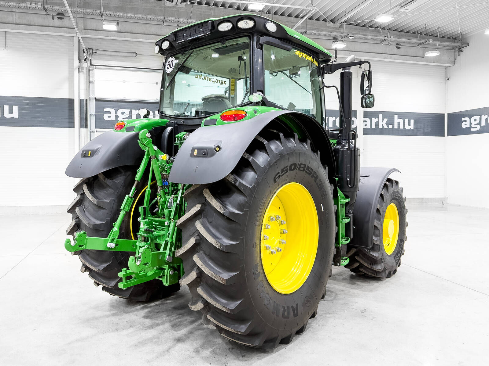 John Deere 6175R AutoQuad Plus 20/20 50 km/h, axle suspensi 3