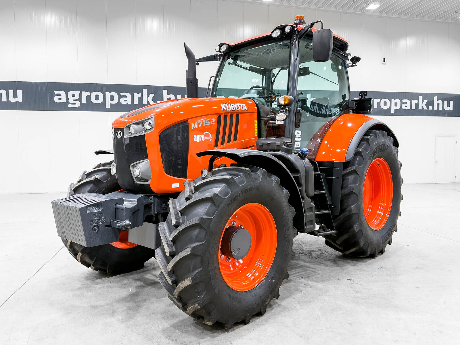 Kubota M7152 30/15 Powershift 50 km/h transmission, axl 1