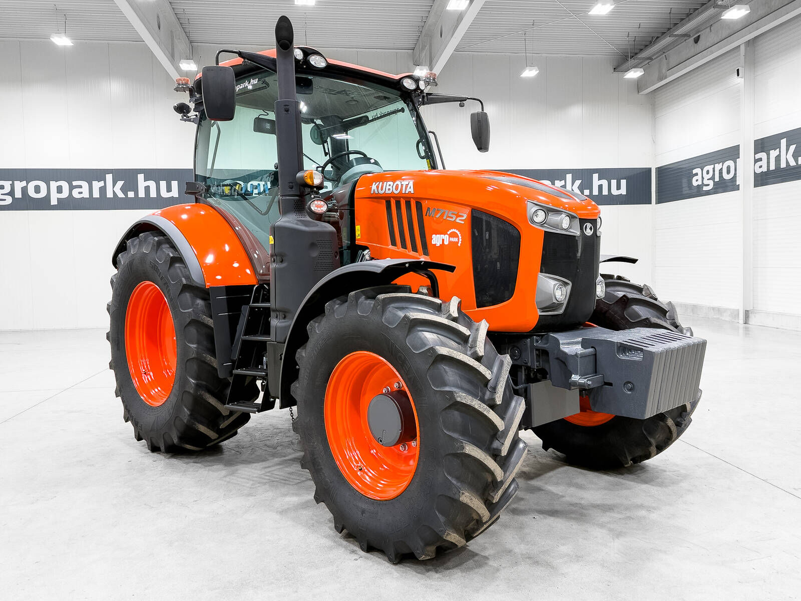Kubota M7152 30/15 Powershift 50 km/h transmission, axl 2