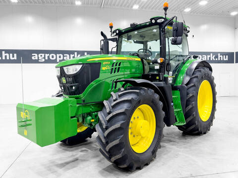 <strong>John Deere 6155R</strong><br />