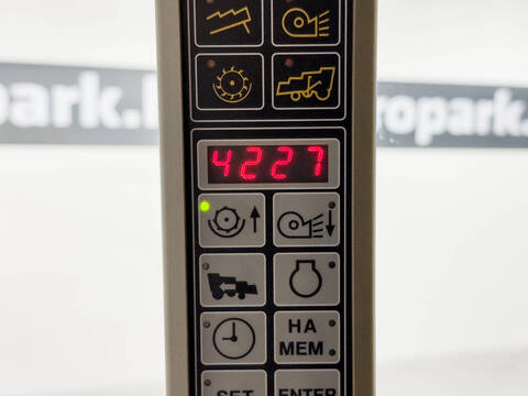 3578-2522f8acc832f09043505d213013aefa-5766769