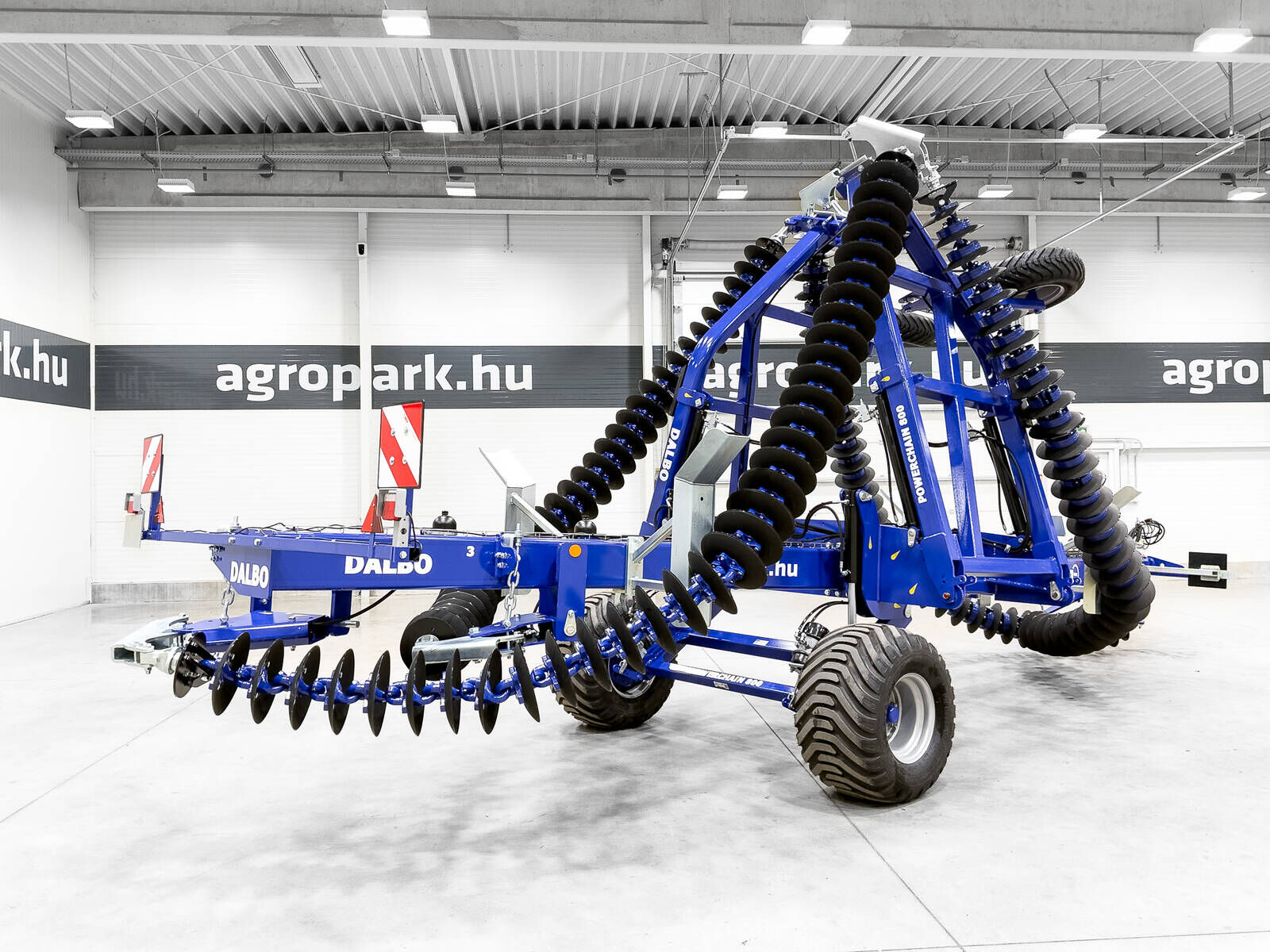 PowerChain 800 disc cultivator, 8 m working widt 3
