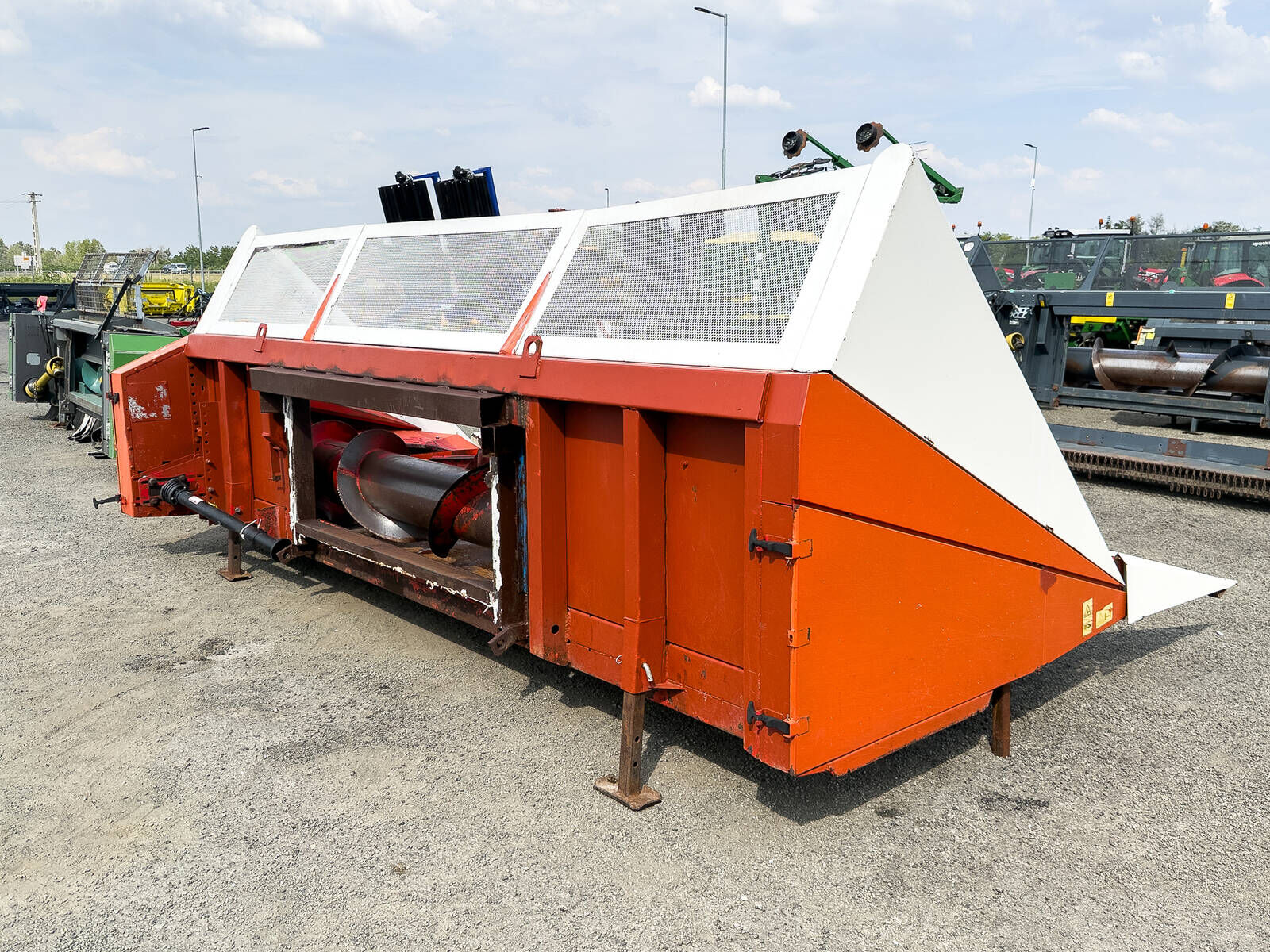 673 6 row sunflower header for John Deere combin 3