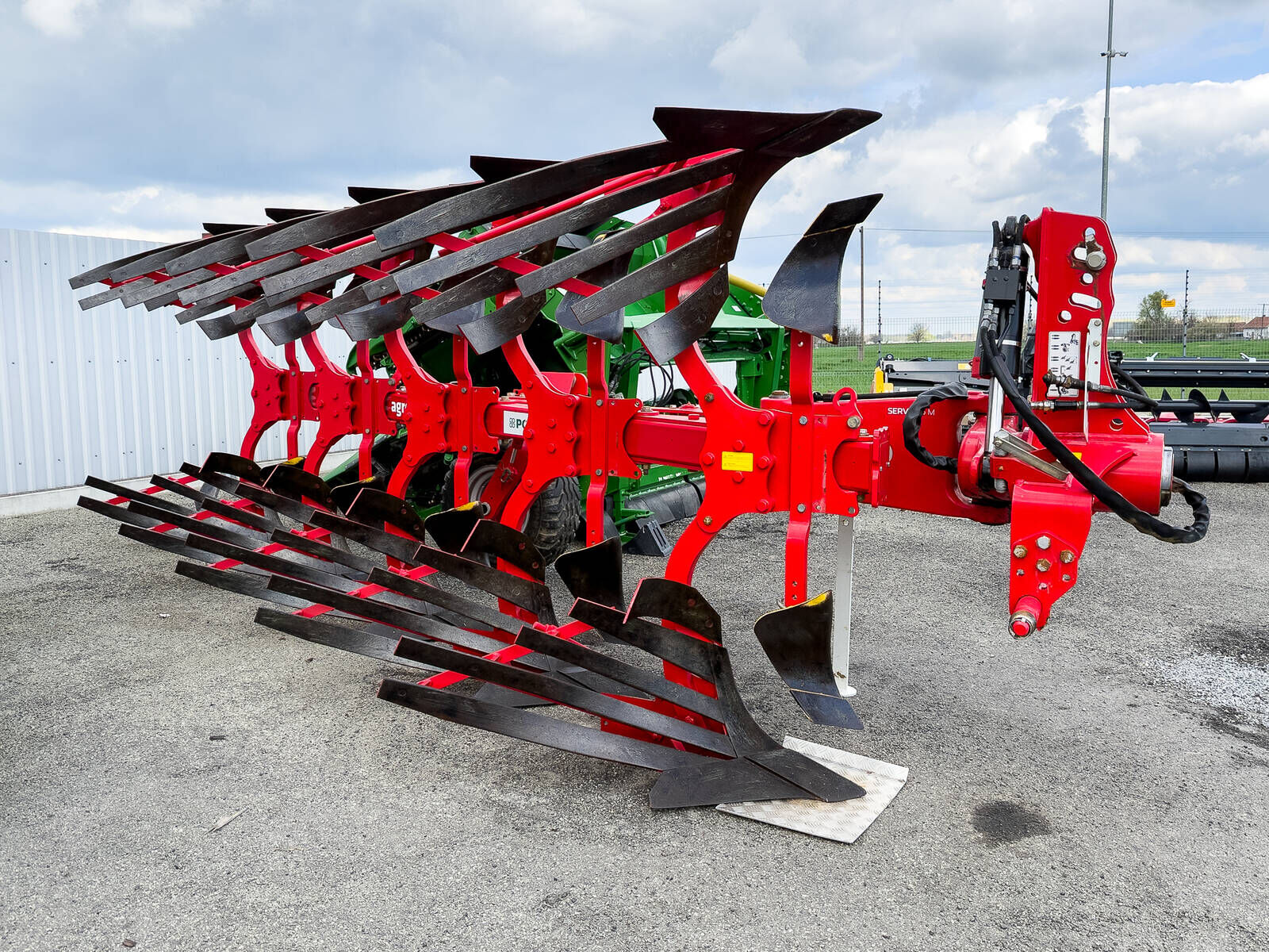 Pöttinger Servo 45 M plough, 5 furrow, condition is like n 2