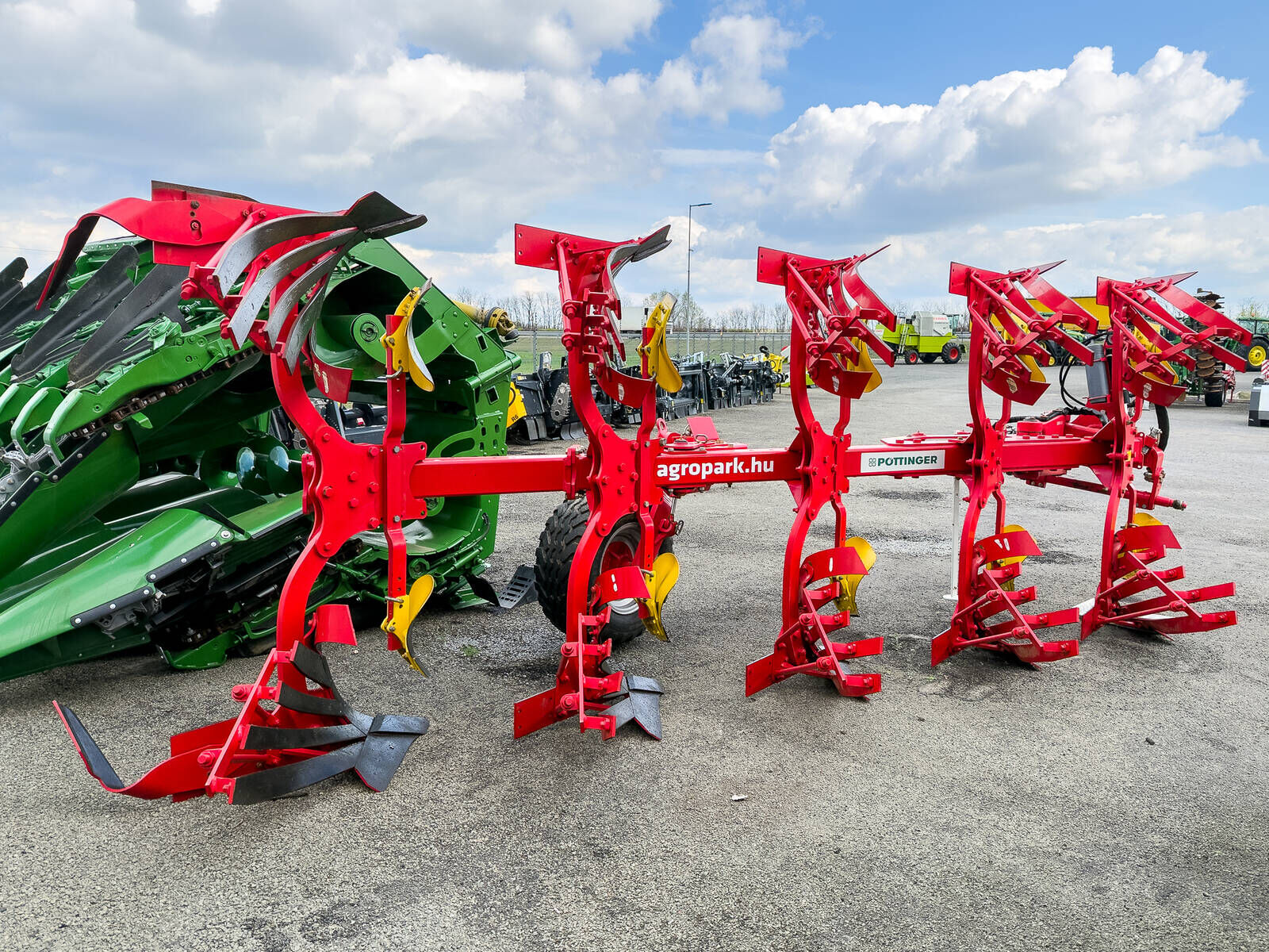 Pöttinger Servo 45 M plough, 5 furrow, condition is like n 3
