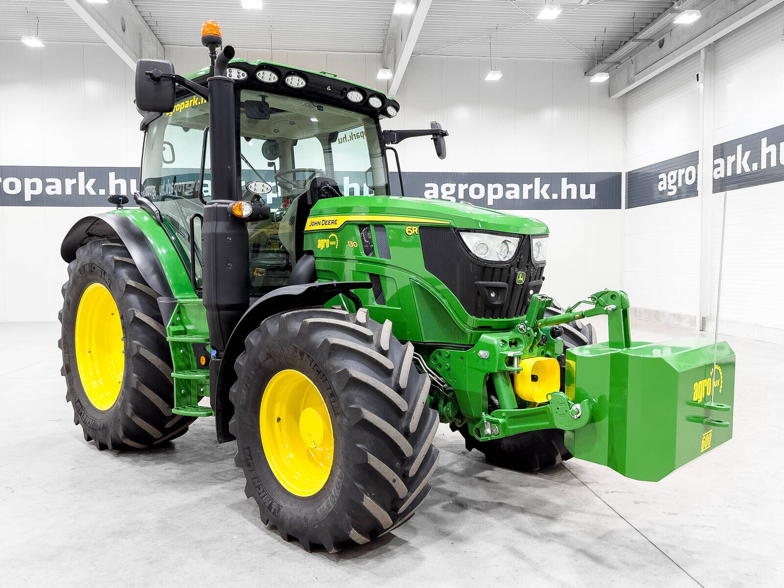 John Deere 6R 130 AutoQuad Plus 24/24 50 km/h, axle suspens 2