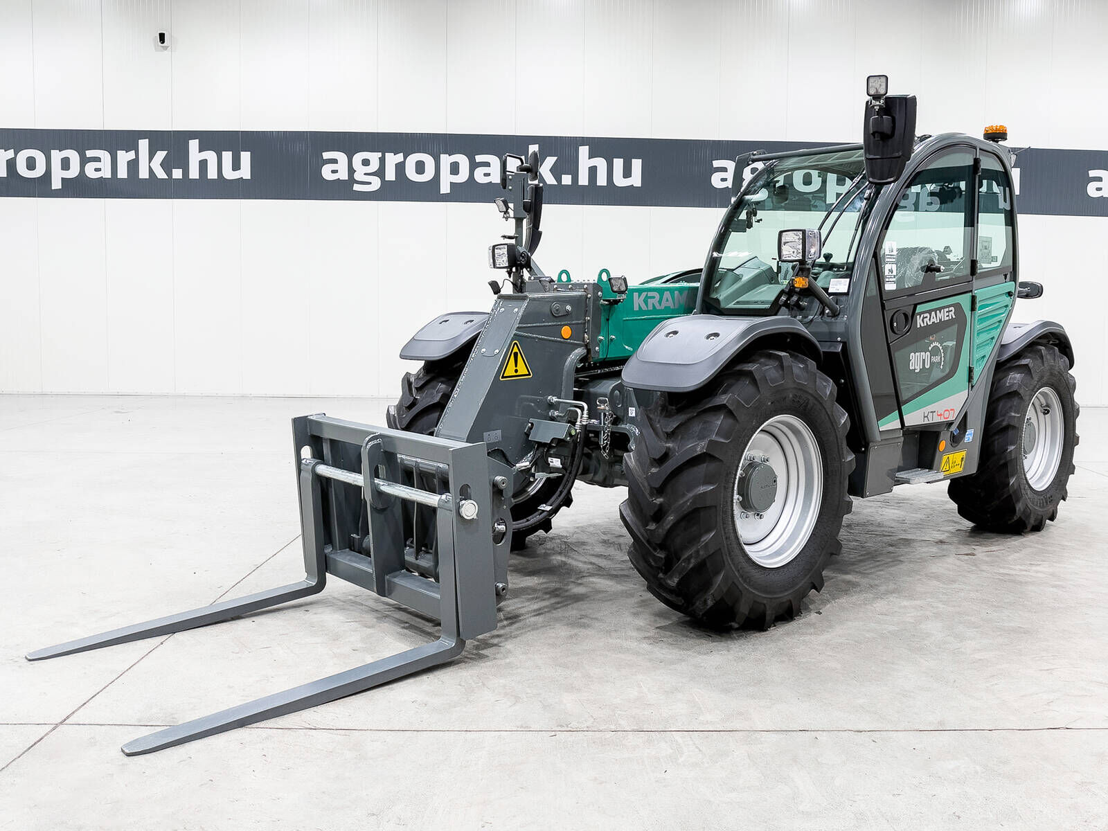 Kramer KT407 telehandler, 40 km/h, unused, bucket rattl 1