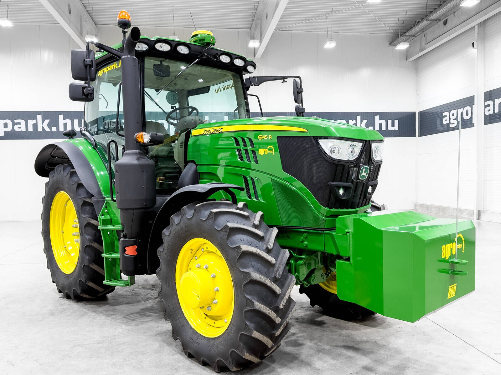 John Deere 6145R AutoQuad Plus 20/20 40 km/h, front axle su 2