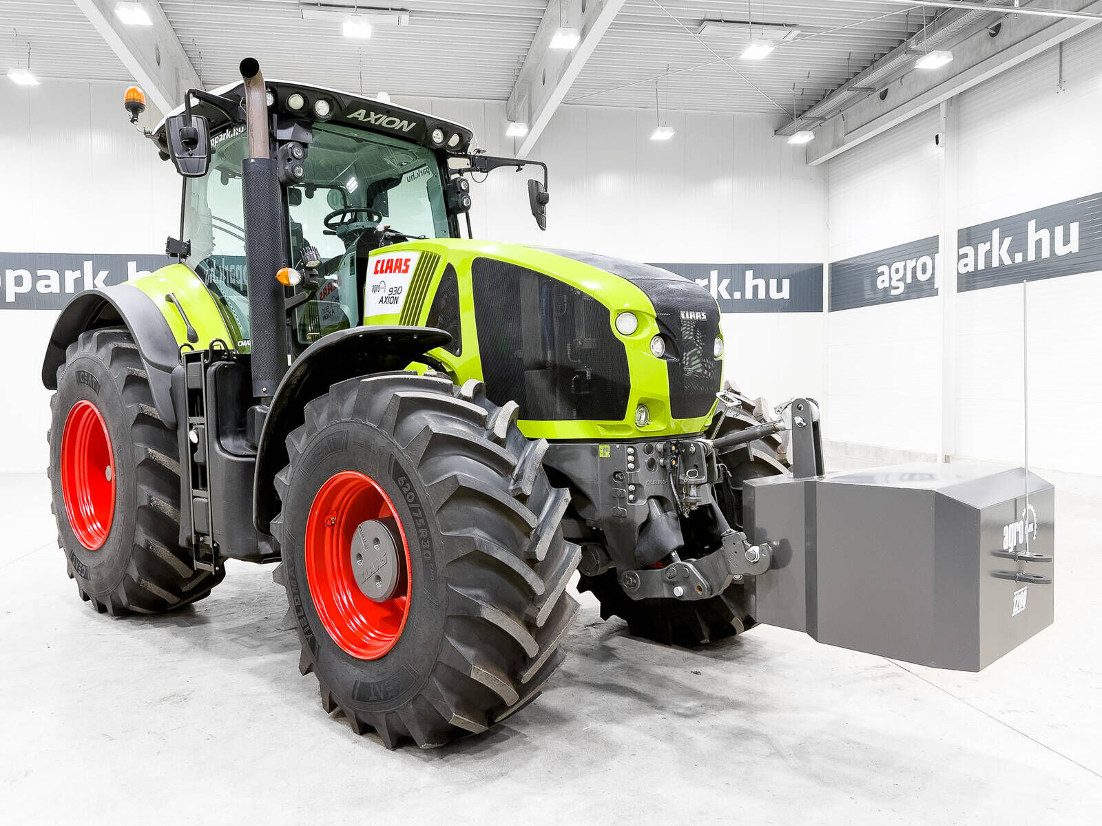 Claas Axion 930 CMATIC 50 km/h front axle suspension,  2