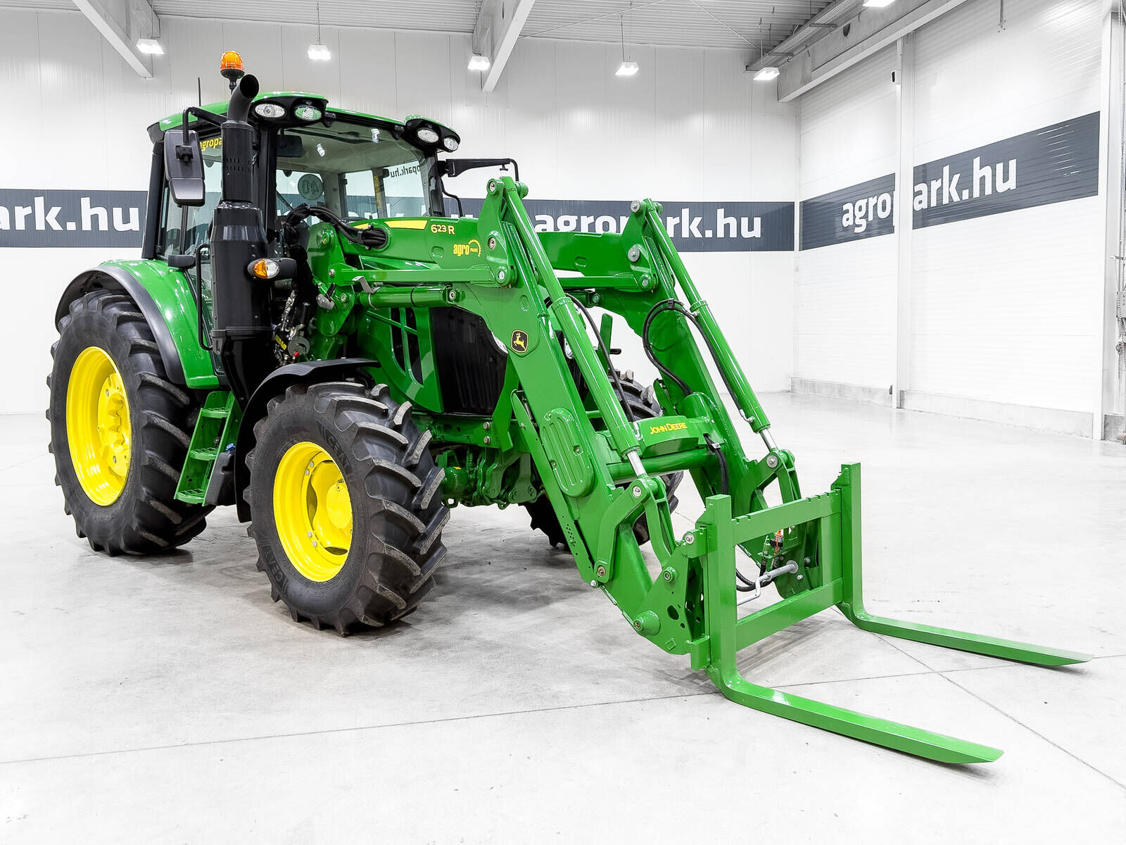 John Deere 6120M AutoQuad, TLS, full RTK, JD 623R frontload 2