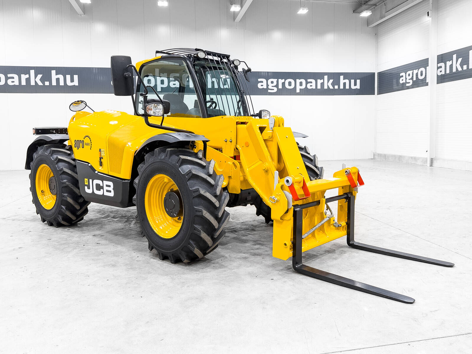 JCB 531-70 telehandler with 7 m lifting height, 3.10 2