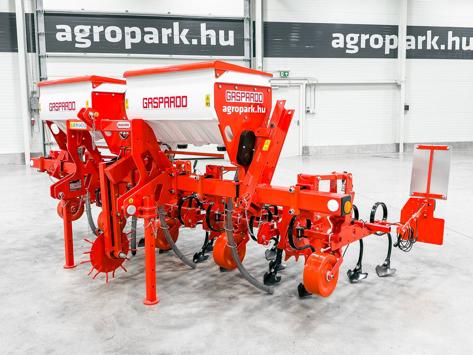Gaspardo HP4 UNUSED 4-row inter-row cultivator, 2 x 160 l 3