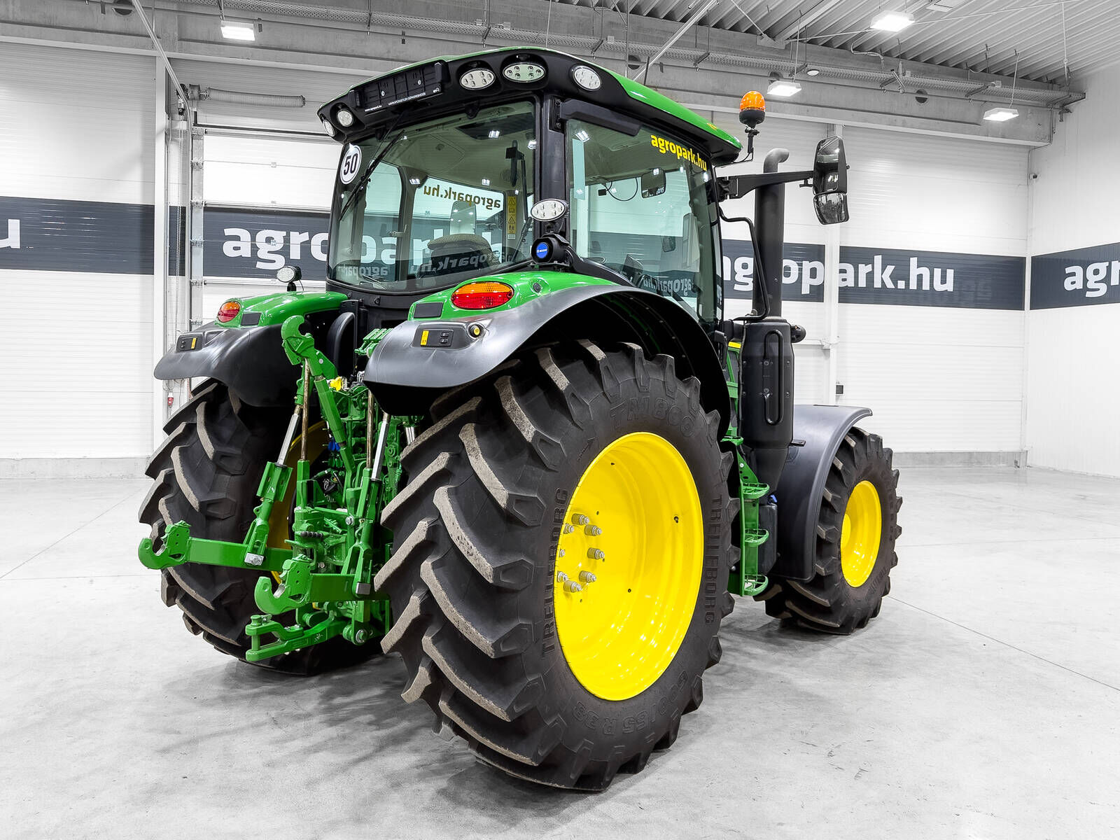 John Deere 6R 130 AutoQuad Plus 24/24 50 km/h, axle and cab 3