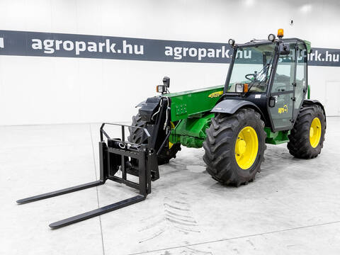 John Deere 3420 telehandler with 7 m reach, air con, air se
