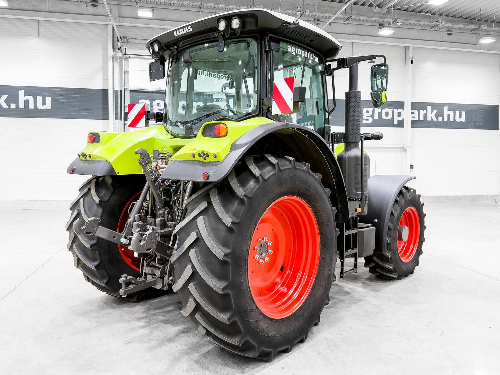 Claas Arion 610 Hexashift 24/24 50 km/h, front axle su 3