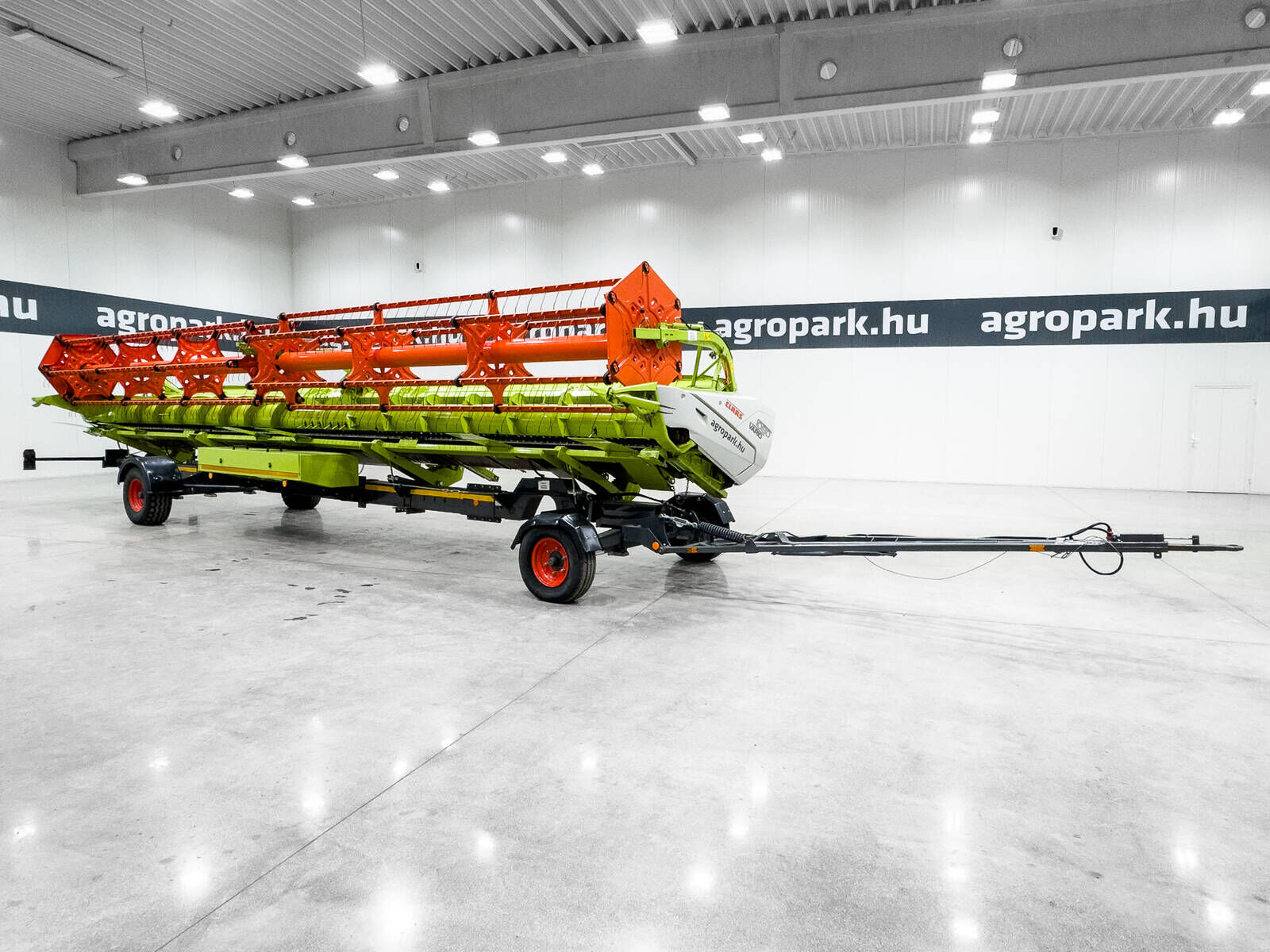 Claas Vario 1080 (V1080) 10,8 m Vario header with trol 2