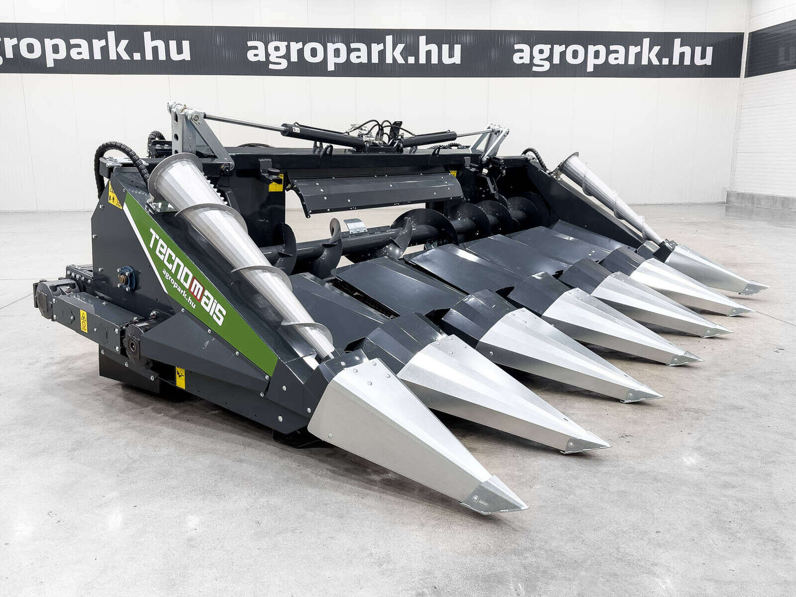 Tecnomais TMRP4 6R-F 6 row (75 cm), foldable corn header,  2