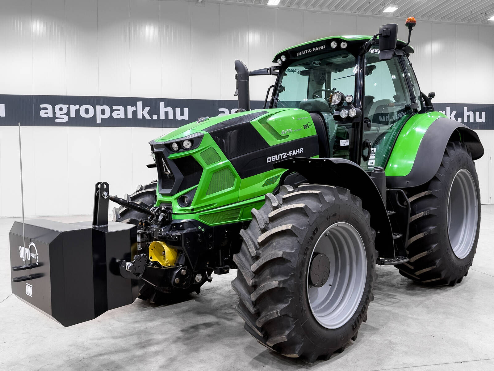 Deutz Fahr Agrotron 6215 RCshift RCshift 54/27 50 km/h Powe 1